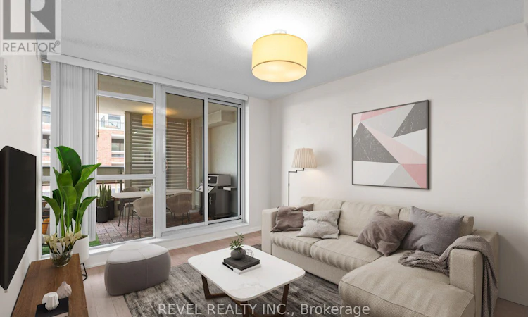 510-830 Lawrence Avenue W