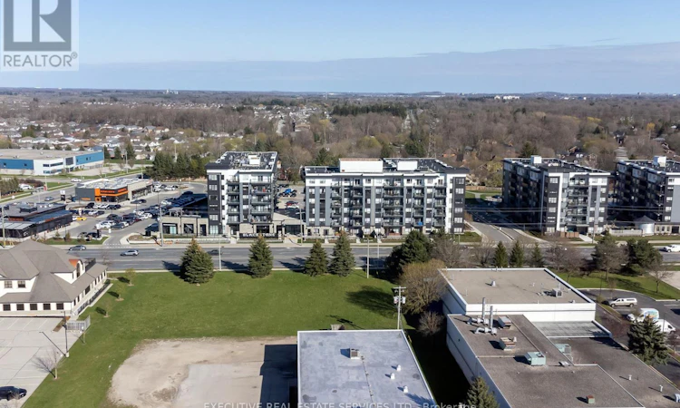 322-251 Northfield Drive E