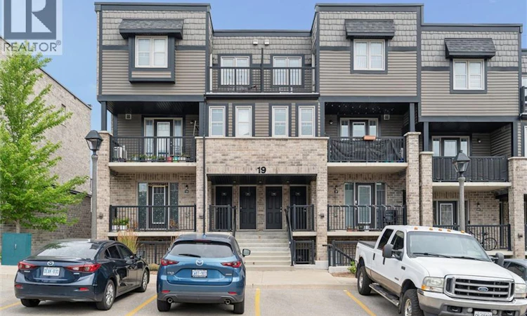 19D-1989 Ottawa Street S
