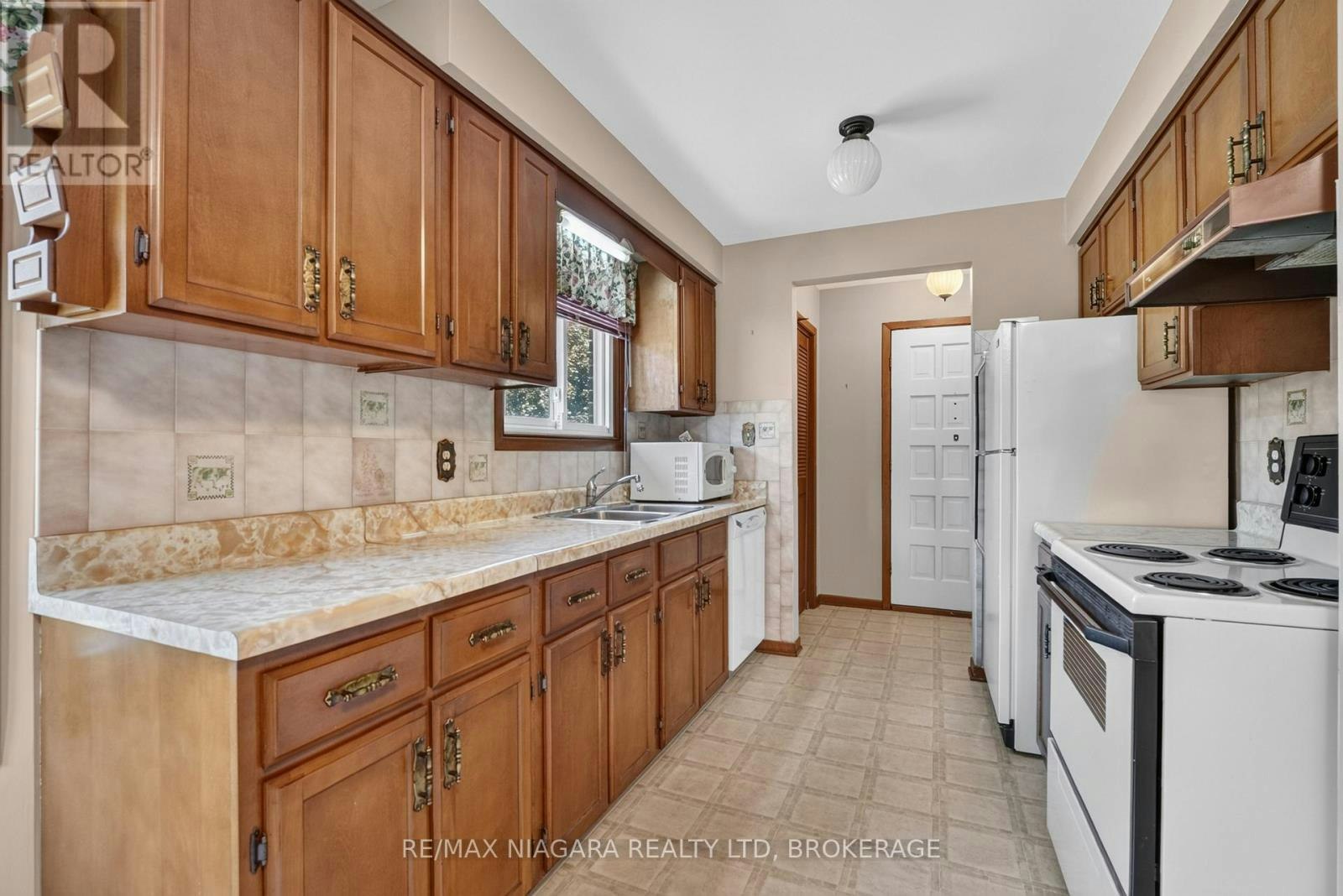 5777 Sunnylea Crescent, Niagara Falls, ON, L2G 2S1 - 12