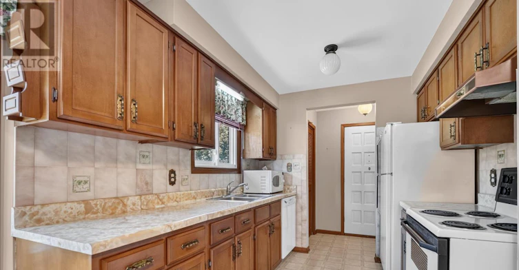 5777 Sunnylea Crescent, Niagara Falls, ON, L2G 2S1 - 12