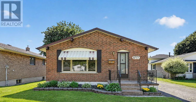5777 Sunnylea Crescent, Niagara Falls, ON, L2G 2S1