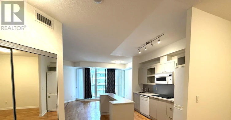 1501-111 Elizabeth Street, Toronto, ON, M5G 1P7 - 7