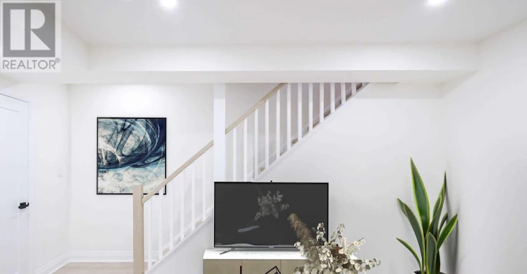 LOWER-57 Bertmount Avenue, Toronto, ON, M4M 2X8 - 20