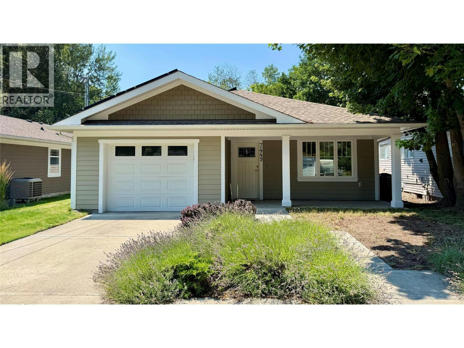 7449 7th Street, Grand Forks, BC, V0H 1H0