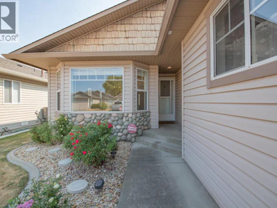 29-5888 Okanagan Landing Road - 2