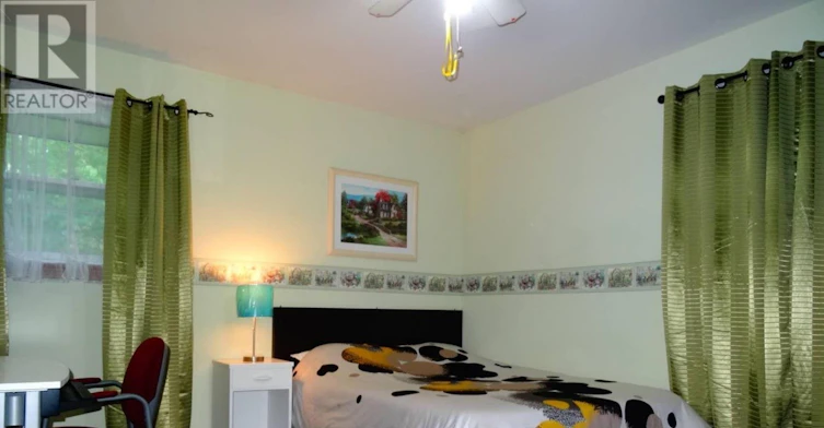 14 Macbeth Boulevard, St. Catharines, ON, L2T 2M2 - 13