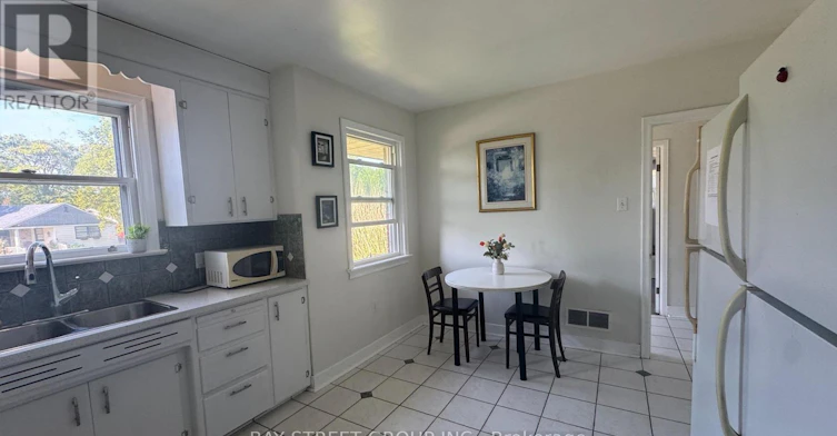 14 Macbeth Boulevard, St. Catharines, ON, L2T 2M2 - 10