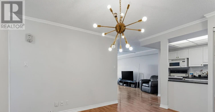 10-555 Brittany Drive, Ottawa, ON, K1K 4C5 - 9
