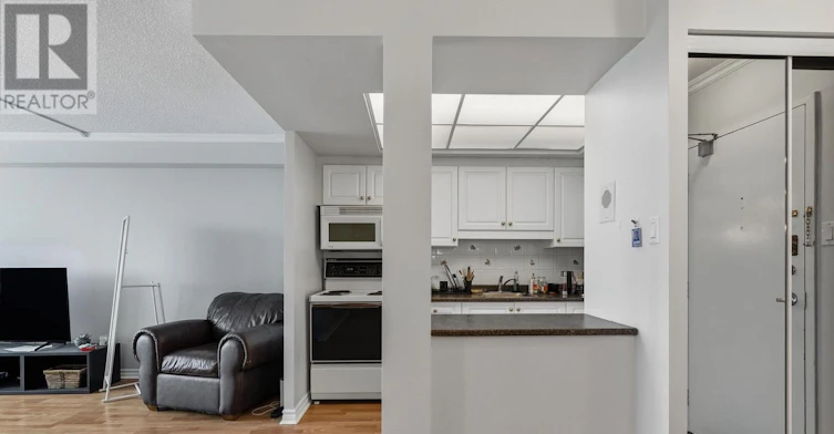 10-555 Brittany Drive, Ottawa, ON, K1K 4C5 - 11