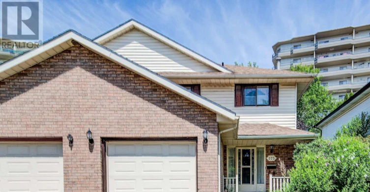 575 Springbank Avenue N, Woodstock, ON, N4T 1H5 - 2