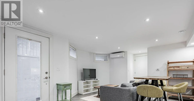 BASEMENT-71 Crawford Street, Toronto, ON, M6J 2V1 - 2