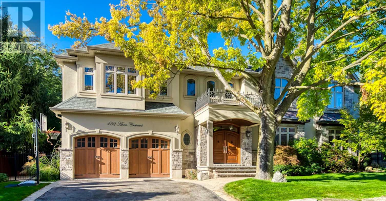 452 Avon Crescent, Oakville, ON, L6J 2T3