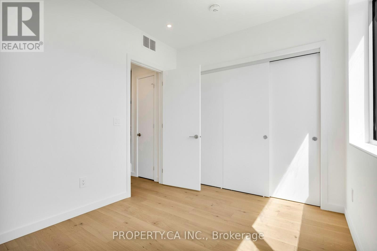 4-301 Keele Street, Toronto, ON, M6P 2K5 - 23
