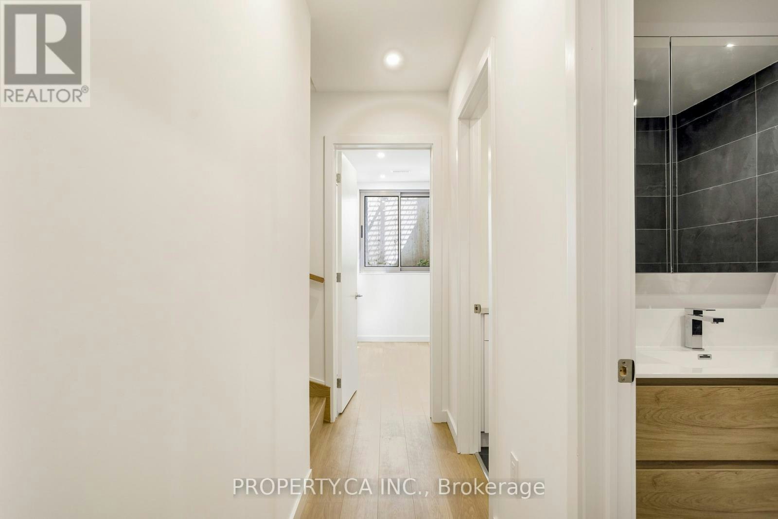4-301 Keele Street, Toronto, ON, M6P 2K5 - 42