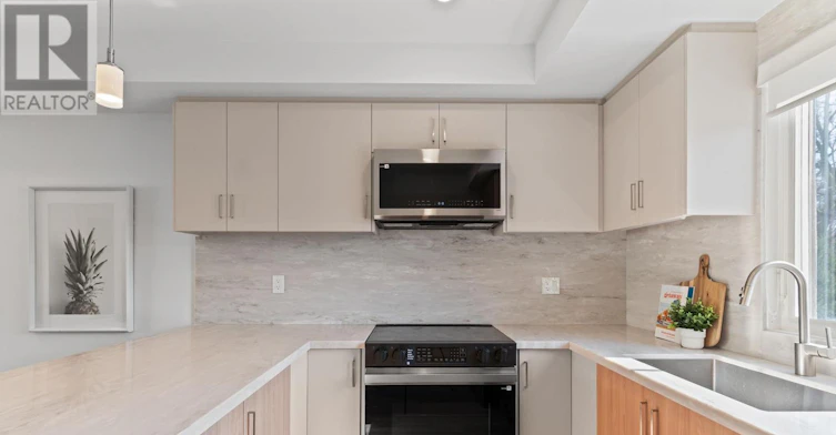 1-15 Acorn Avenue, Toronto, ON, M9B 3P7 - 14
