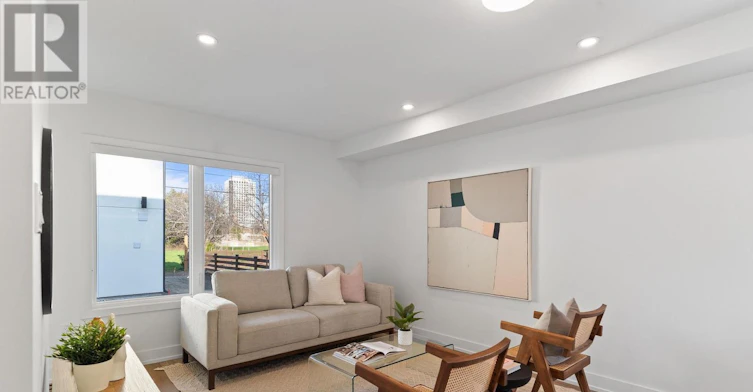 1-15 Acorn Avenue, Toronto, ON, M9B 3P7 - 3