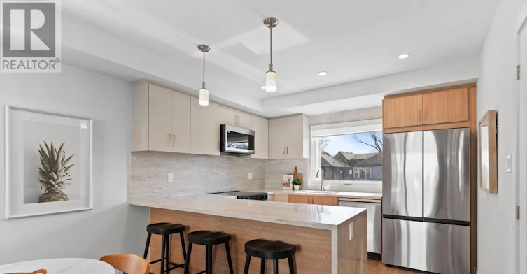 1-15 Acorn Avenue, Toronto, ON, M9B 3P7 - 12