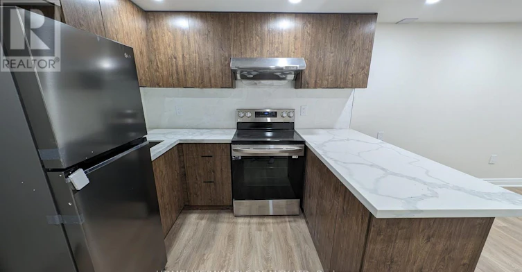 163 Whitfield Avenue, Toronto, ON, M9L 1H2 - 2