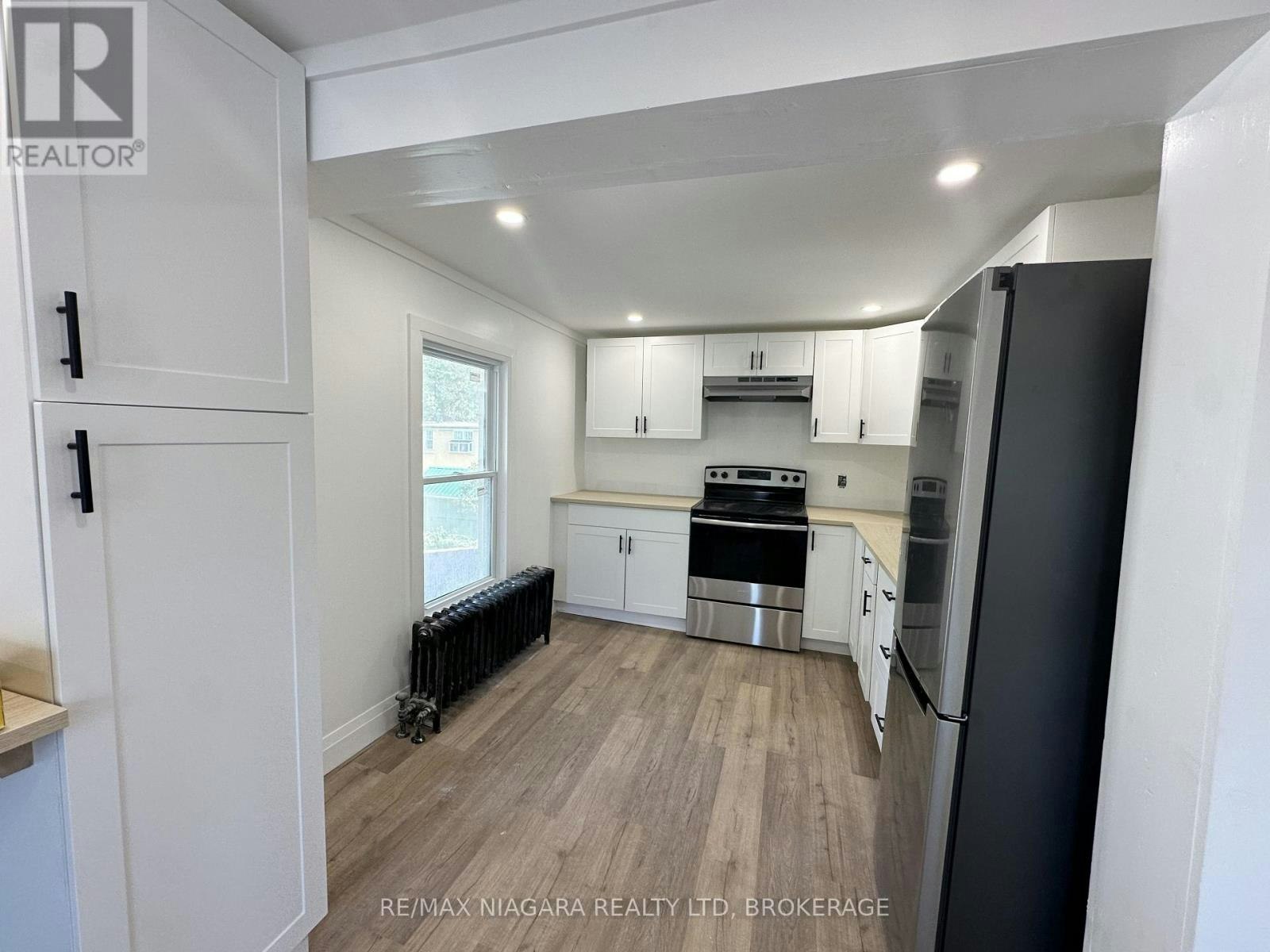 2-94 Crowland Avenue, Welland, ON, L3B 1W9 - 2