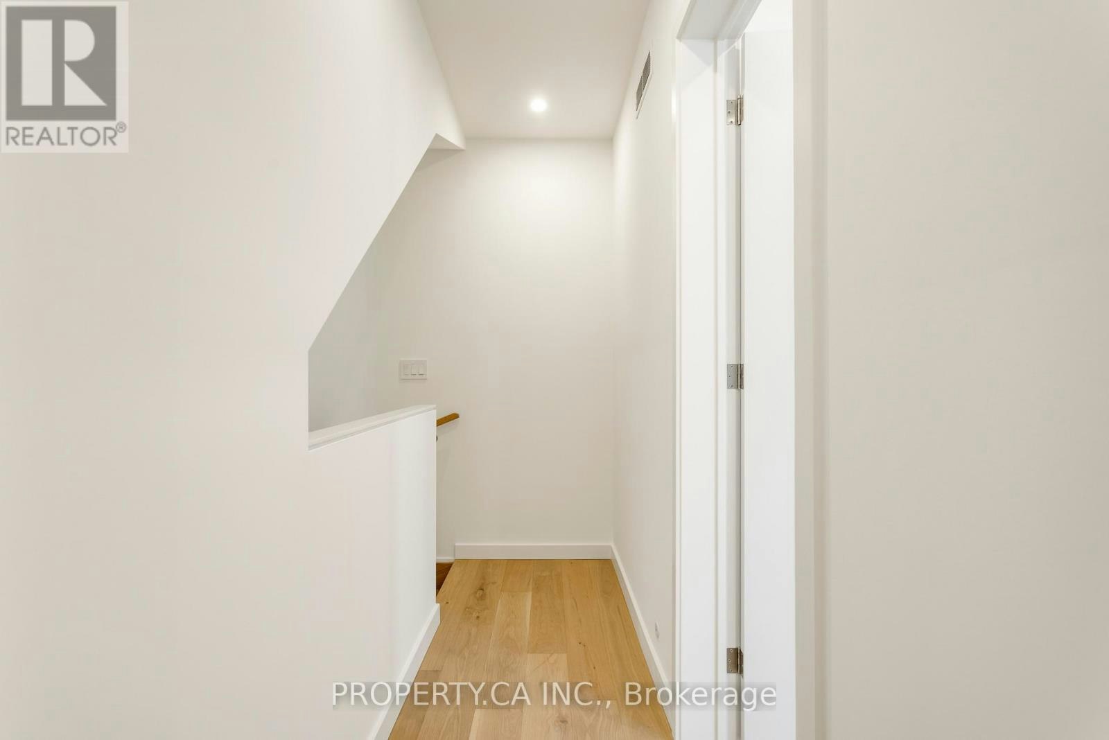 2-301 Keele Street, Toronto, ON, M6P 2K5 - 23