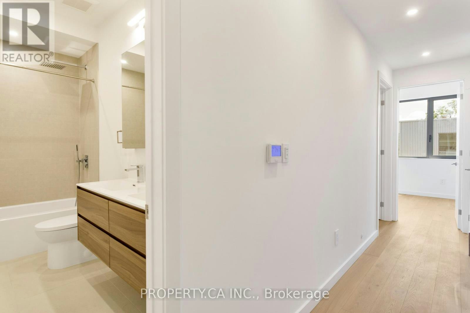 2-301 Keele Street, Toronto, ON, M6P 2K5 - 15
