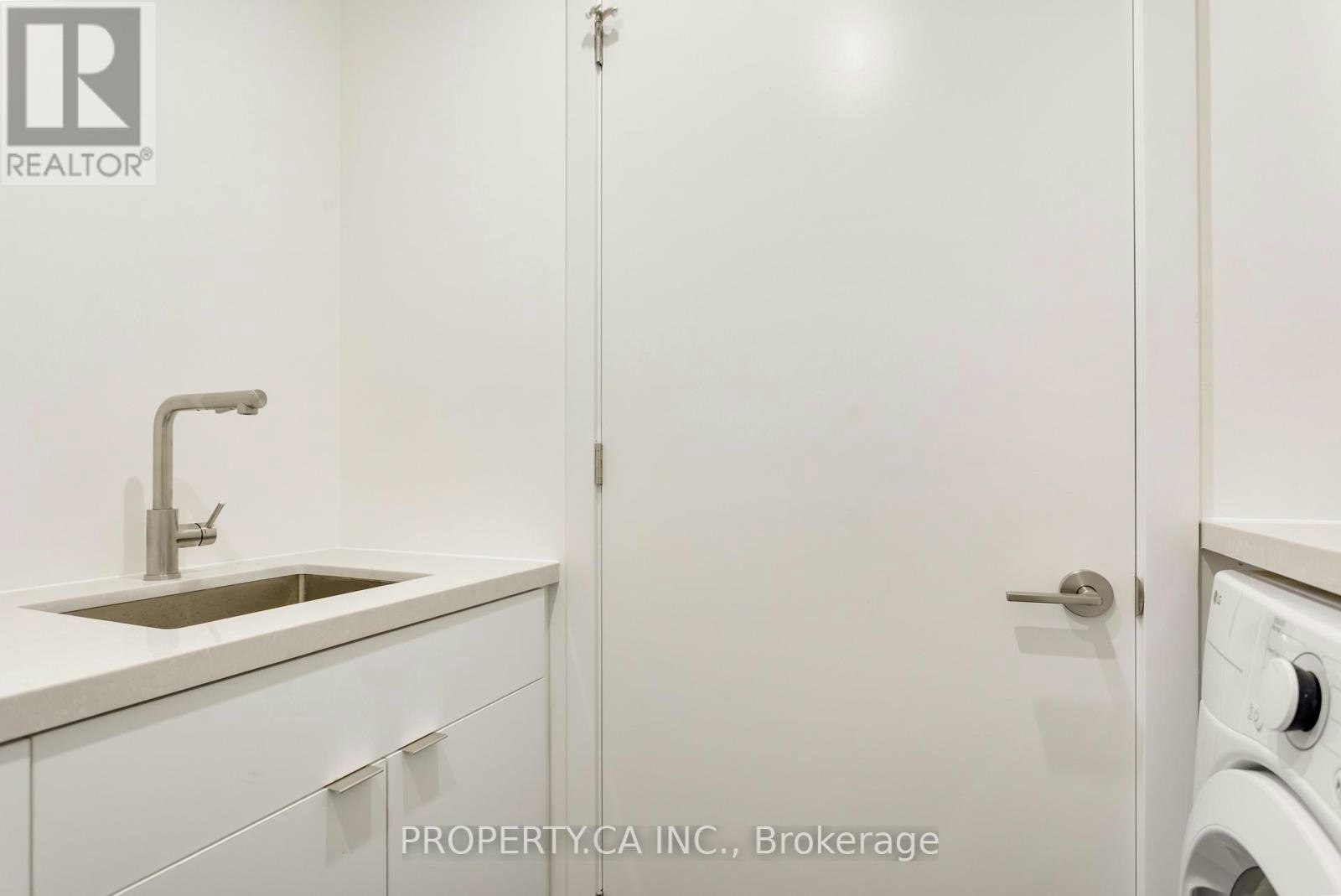 2-301 Keele Street, Toronto, ON, M6P 2K5 - 38