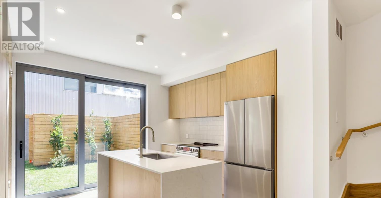 2-301 Keele Street, Toronto, ON, M6P 2K5 - 8