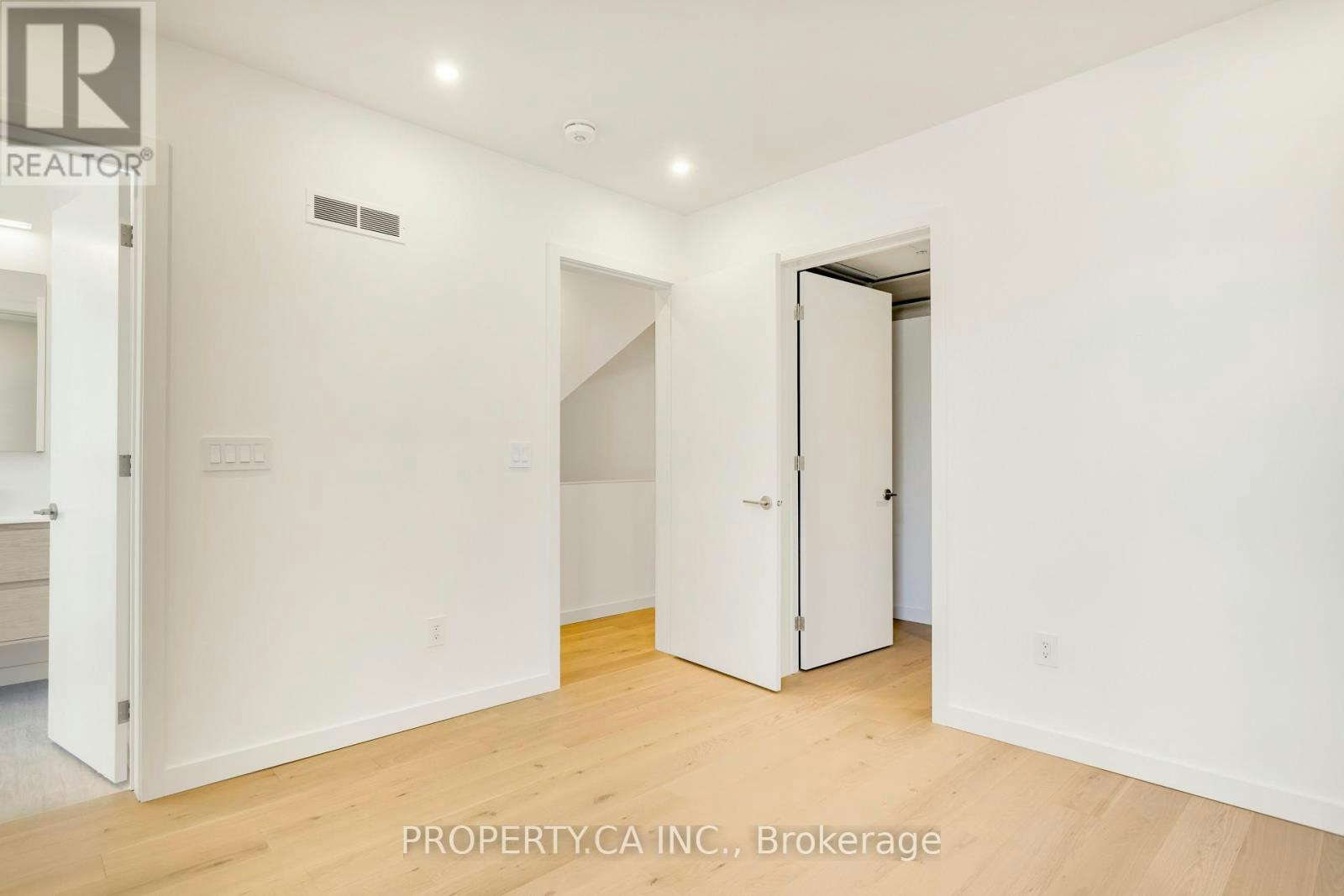 2-301 Keele Street, Toronto, ON, M6P 2K5 - 25