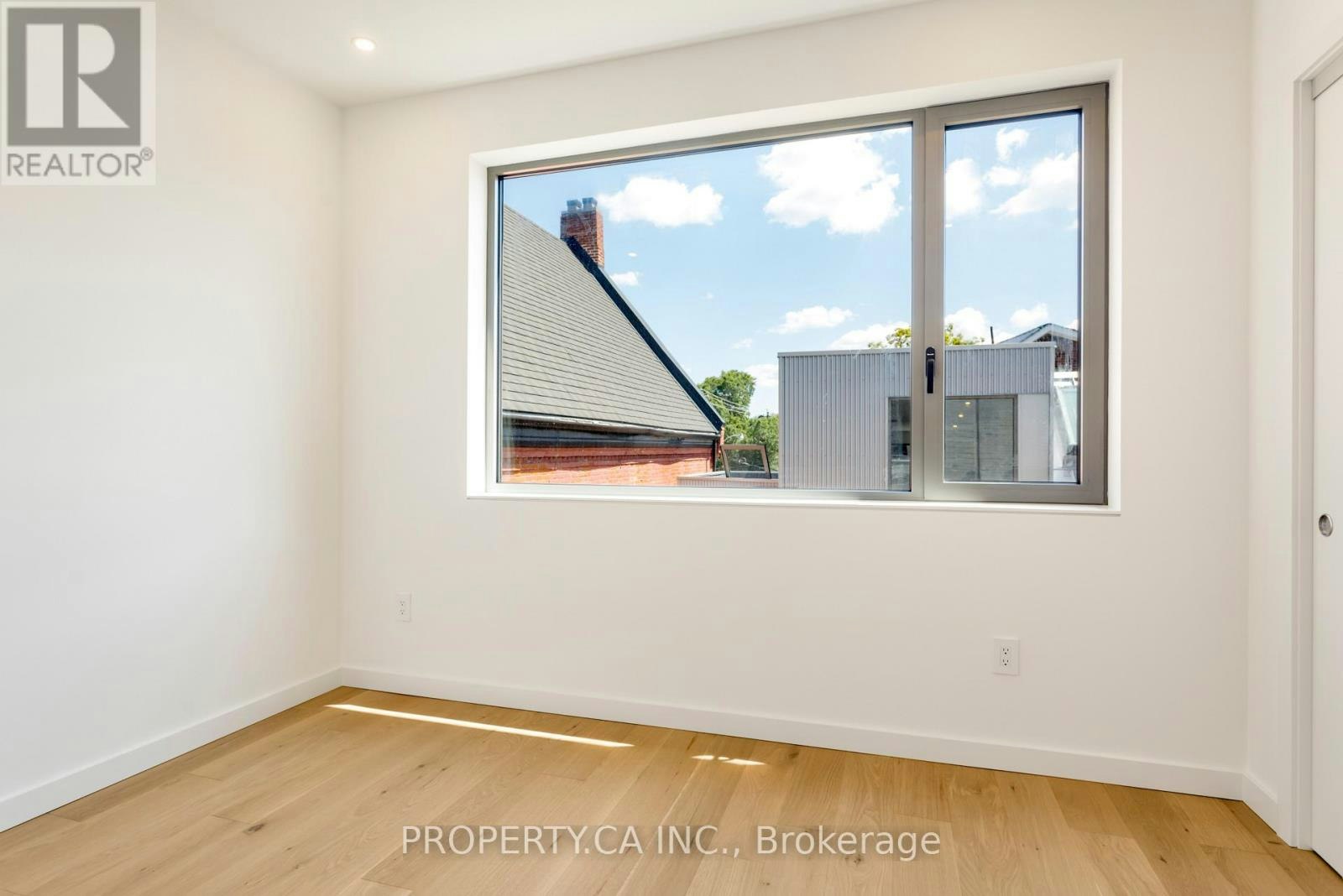 2-301 Keele Street, Toronto, ON, M6P 2K5 - 19
