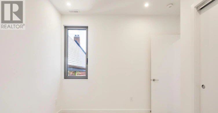 2-301 Keele Street, Toronto, ON, M6P 2K5 - 18