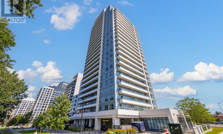 806-7890 Bathurst Street