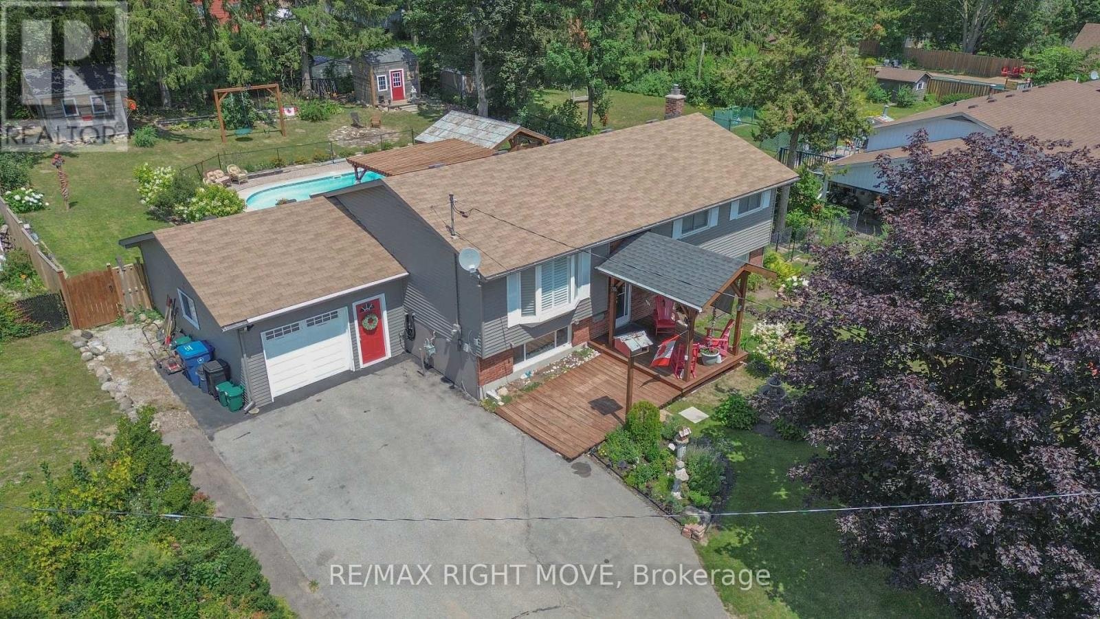 424 Homewood Avenue, Orillia, ON, L3V 3K8