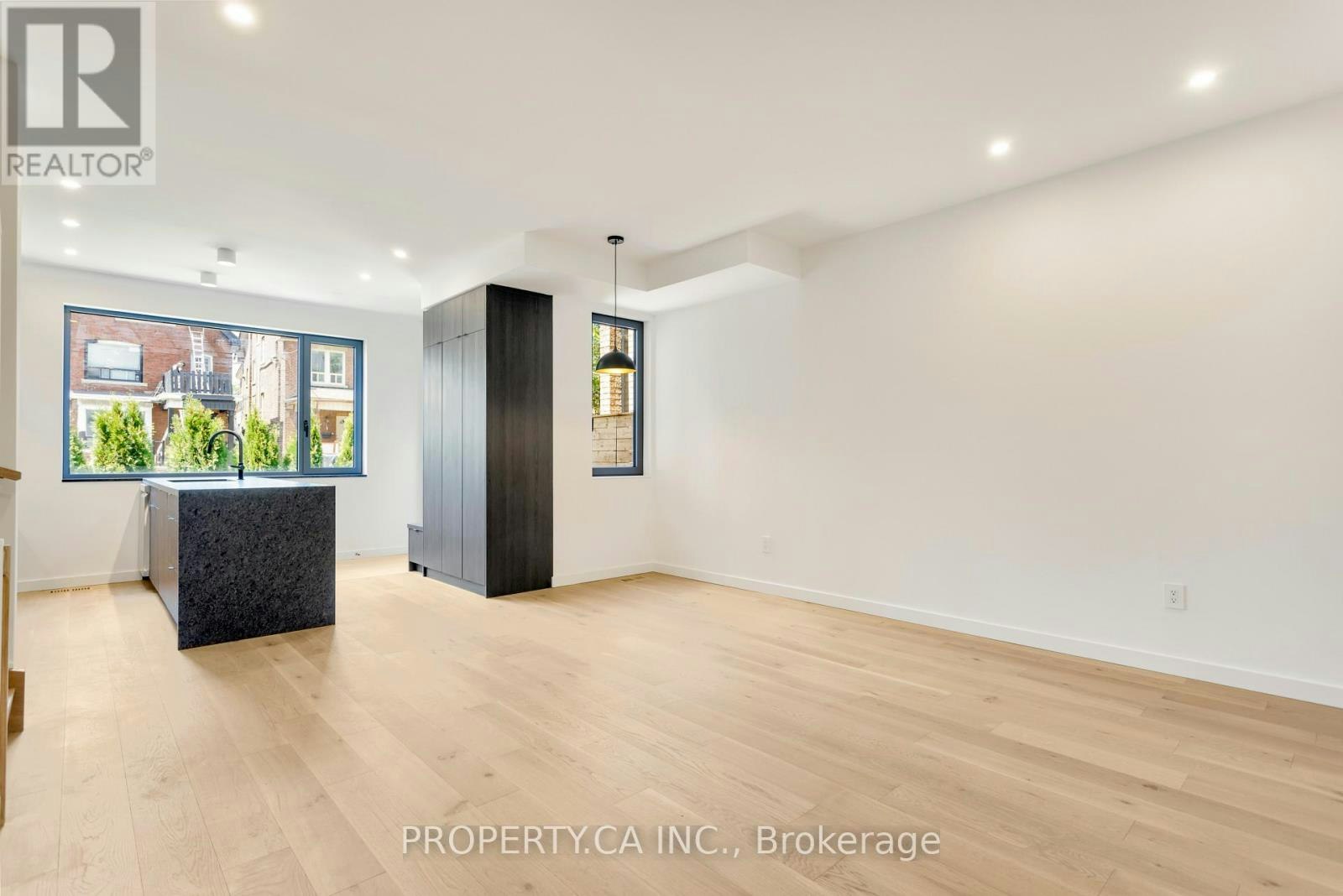 1-301 Keele Street, Toronto, ON, M6P 2K5 - 10