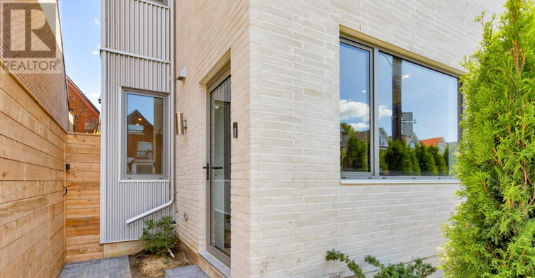 1-301 Keele Street, Toronto, ON, M6P 2K5 - 3