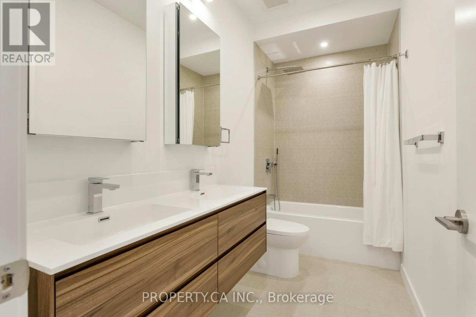1-301 Keele Street, Toronto, ON, M6P 2K5 - 14
