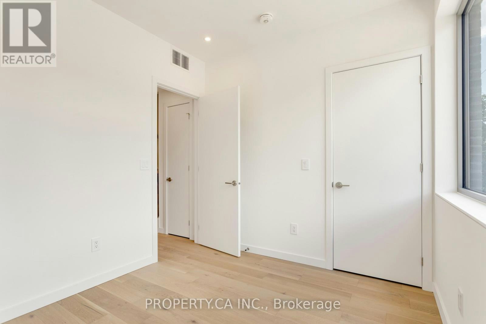 1-301 Keele Street, Toronto, ON, M6P 2K5 - 20