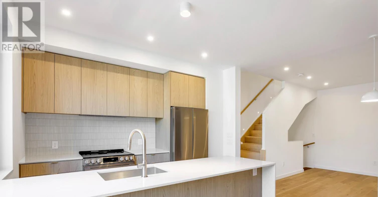 3-301 Keele Street, Toronto, ON, M6P 2K5 - 4
