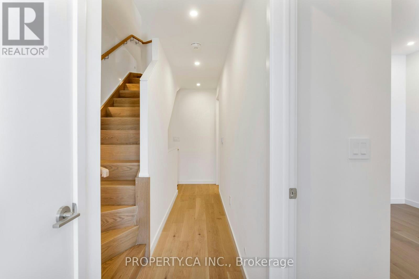 3-301 Keele Street, Toronto, ON, M6P 2K5 - 13