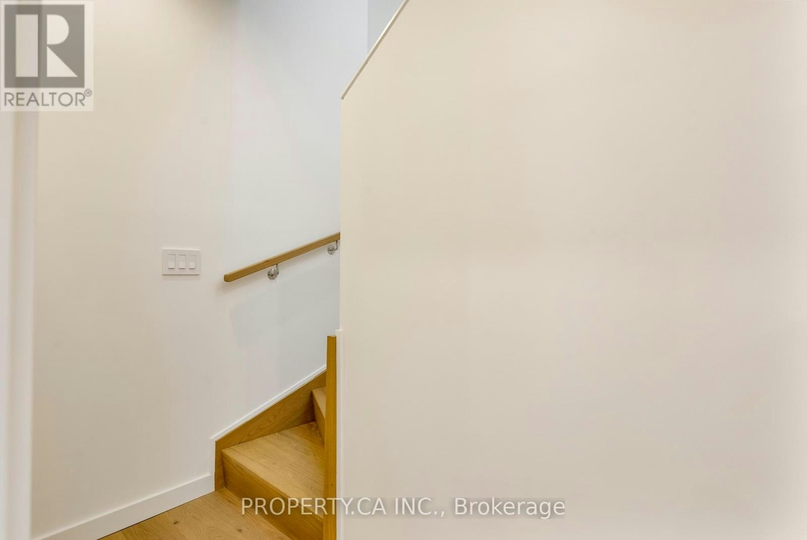 3-301 Keele Street, Toronto, ON, M6P 2K5 - 32