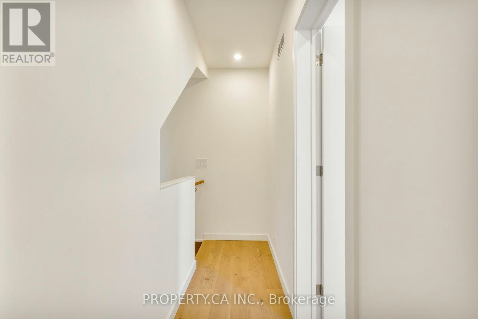 3-301 Keele Street, Toronto, ON, M6P 2K5 - 24
