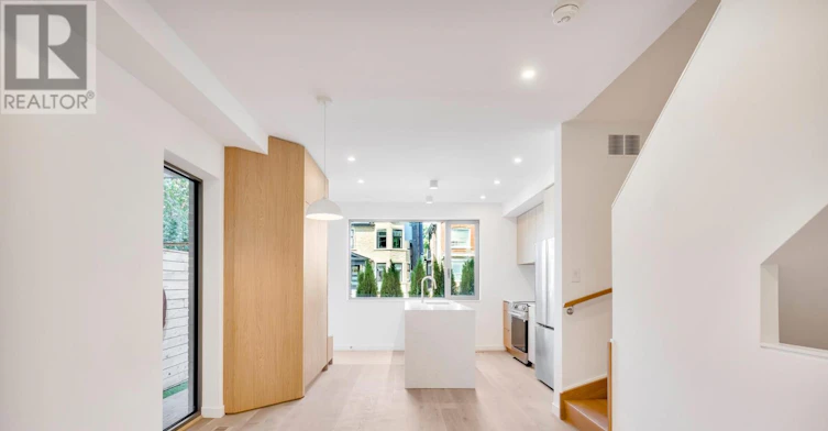 3-301 Keele Street, Toronto, ON, M6P 2K5 - 5