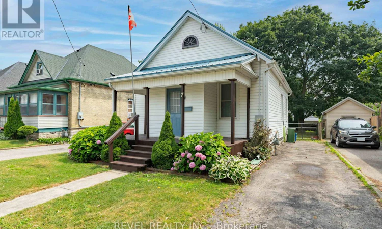 7 Maple Street
