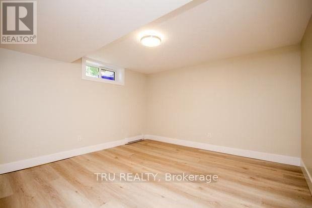 B-2430 Iris Street, Ottawa, ON, K2C 1C6 - 13