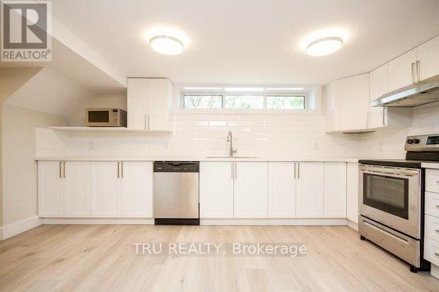 B-2430 Iris Street, Ottawa, ON, K2C 1C6 - 8