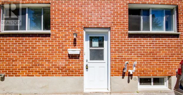 B-2430 Iris Street, Ottawa, ON, K2C 1C6 - 3