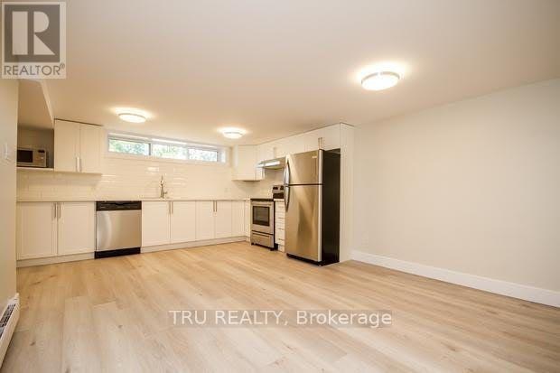 B-2430 Iris Street, Ottawa, ON, K2C 1C6 - 11