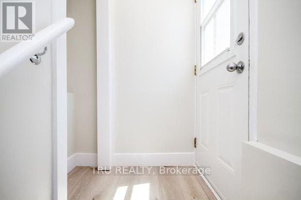 B-2430 Iris Street, Ottawa, ON, K2C 1C6 - 4