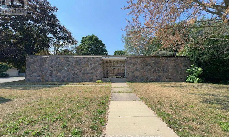 4213/4207-4213/4207 Drummond Road