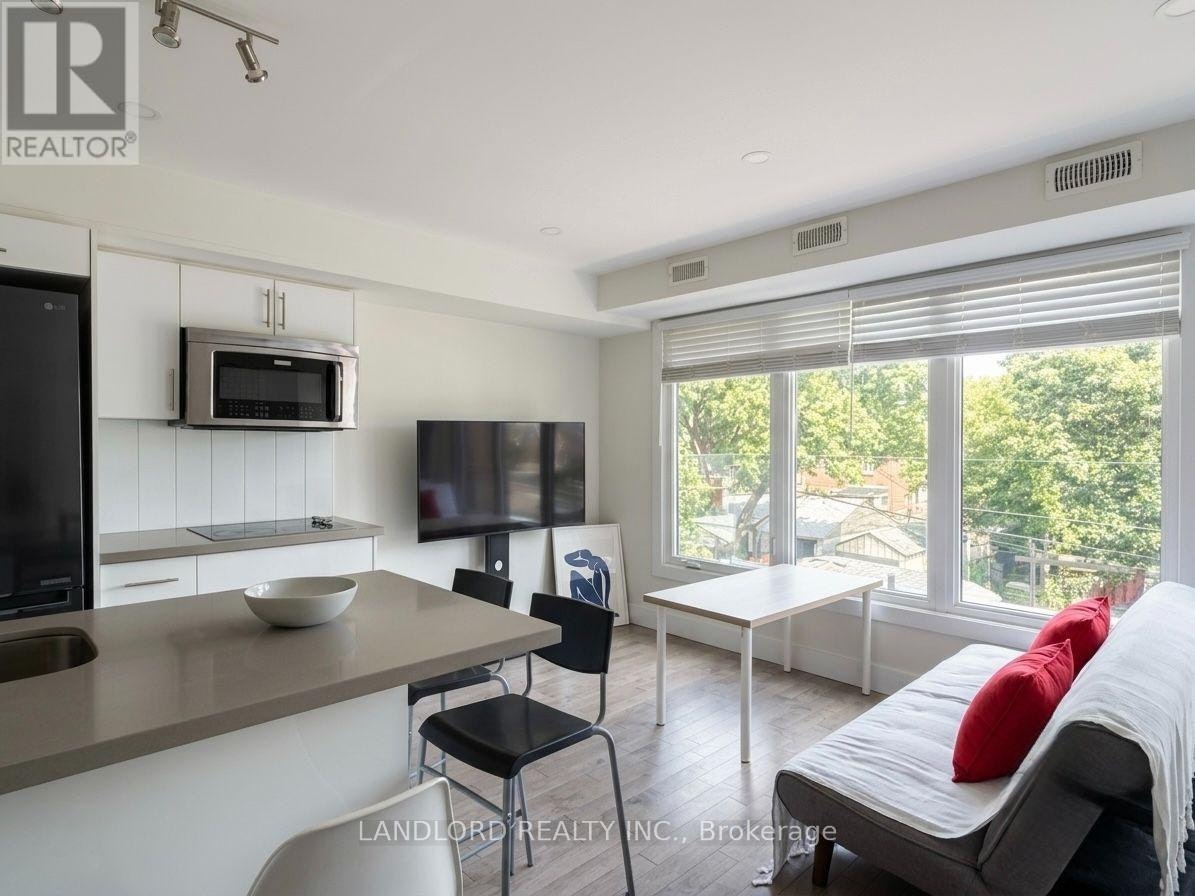 4-1175 Dovercourt Road, Toronto, ON, M6H 2Y1